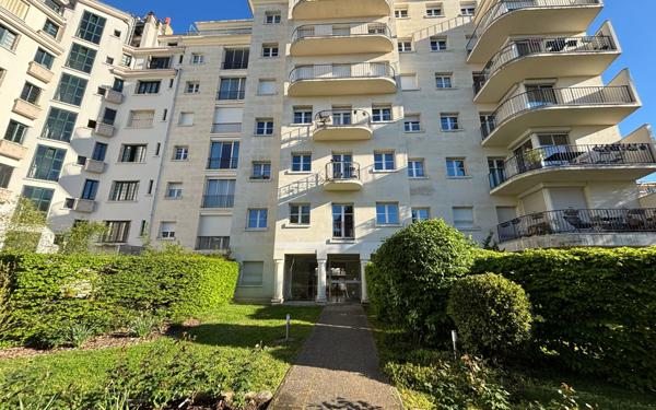 Appartement à louer    1 pièce • 31,76 m2 Bourg-la-Reine