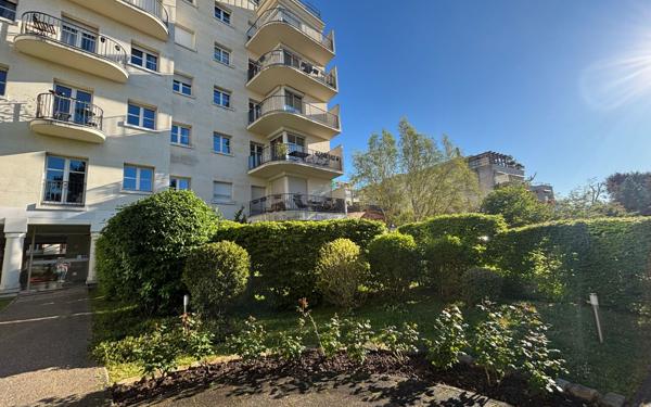 Appartement à louer    1 pièce • 31,76 m2 Bourg-la-Reine