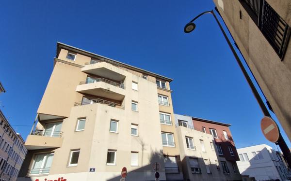 Appartement à vendre    2 pièces • 40,01 m2 Lyon 4