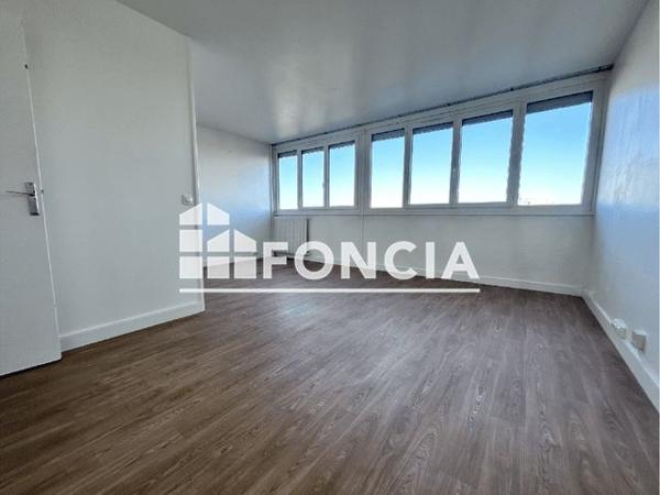 Location Studio 29.42 m² - 10/26 BOULEVARD HEROLD Nanterre 92000