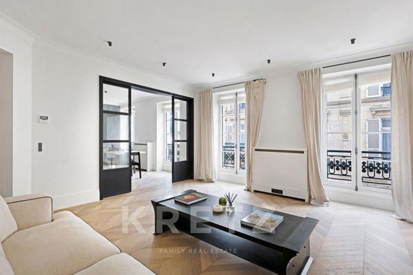 Appartement entièrement rénové à deux pas de Rue du Bac