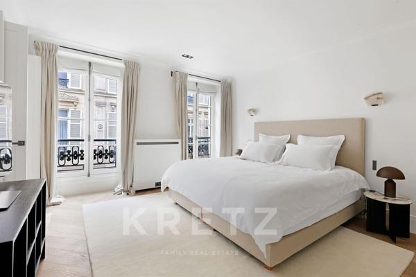 Appartement entièrement rénové à deux pas de Rue du Bac