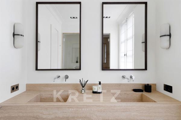 Appartement entièrement rénové à deux pas de Rue du Bac