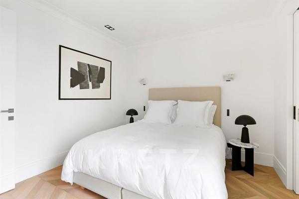 Appartement entièrement rénové à deux pas de Rue du Bac