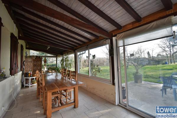 Propriete
                                                                                                                                                                                                                                                                                                                        13 pièce(s)                                                                                                                                                                                                          8 chambre(s)                                                                                                                                                                                                          385  m²