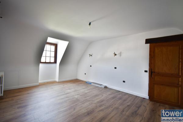 Propriete
                                                                                                                                                                                                                                                                                                                        13 pièce(s)                                                                                                                                                                                                          8 chambre(s)                                                                                                                                                                                                          385  m²