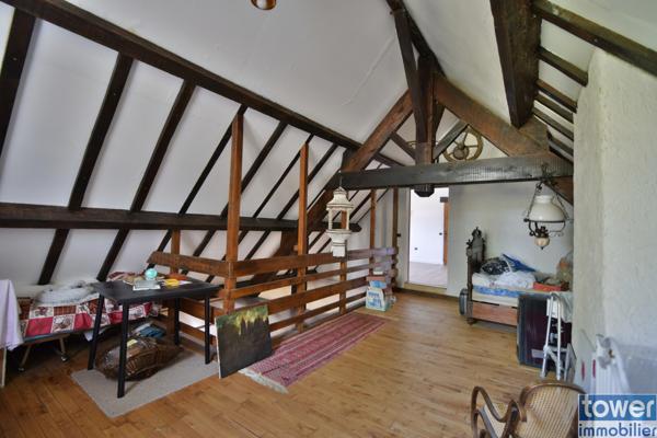 Propriete
                                                                                                                                                                                                                                                                                                                        13 pièce(s)                                                                                                                                                                                                          8 chambre(s)                                                                                                                                                                                                          385  m²