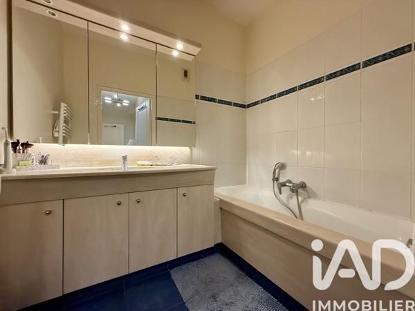 Appartement à vendre 3 pièces 73 m² Courbevoie