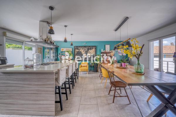 Maison
         7 pièces
        - 153 m² Bien prestige