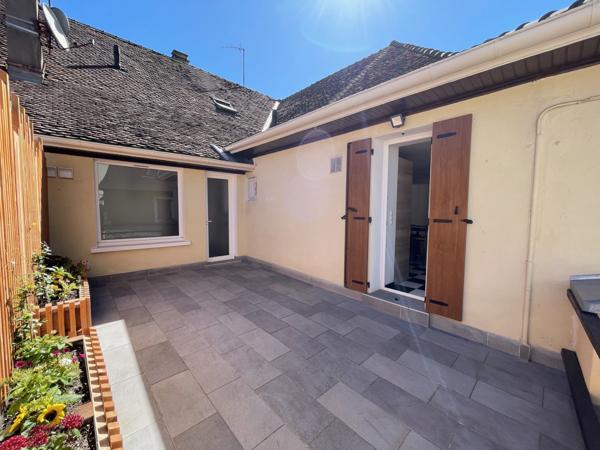 Saint-Laurent-du-Pont (38380) Magnifique appartement 90 m2 - centre-ville de St Laurent du Pont (38380) - très lumineux, entièrement rénové