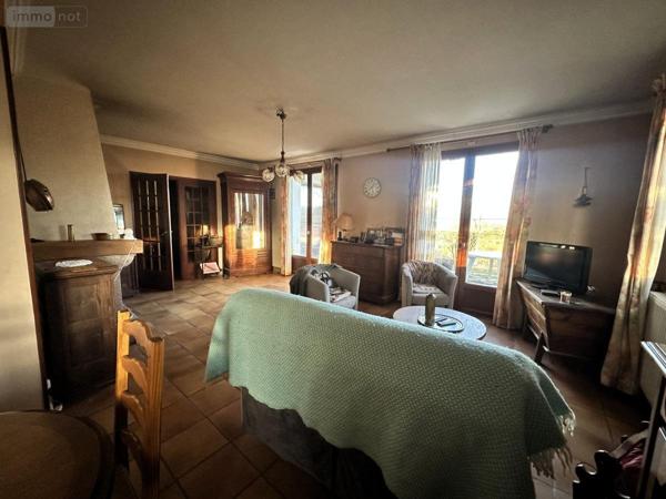 Maison à vendre à Saint-Flour dans le Cantal (15100), ref : 15046-69