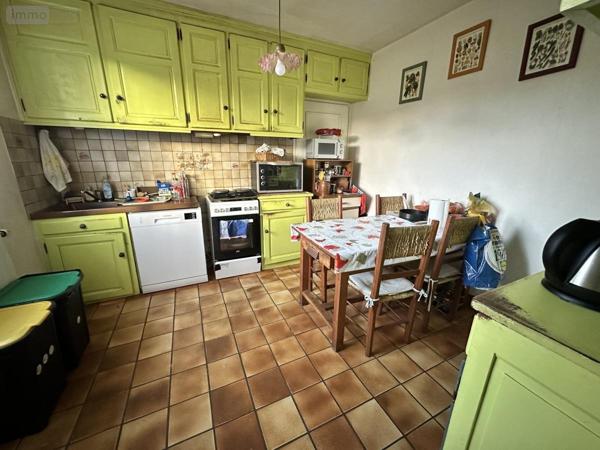 Maison à vendre à Saint-Flour dans le Cantal (15100), ref : 15046-69