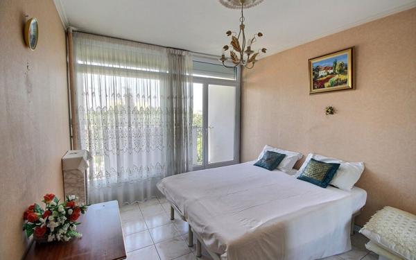 Appartement à vendre    4 pièces • 96 m2 Marseille 10