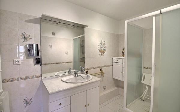 Appartement à vendre    4 pièces • 96 m2 Marseille 10