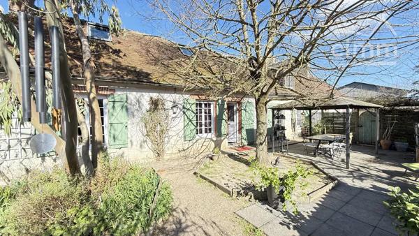 Le charme de la pierre, le confort d'une maison prête à vivre.