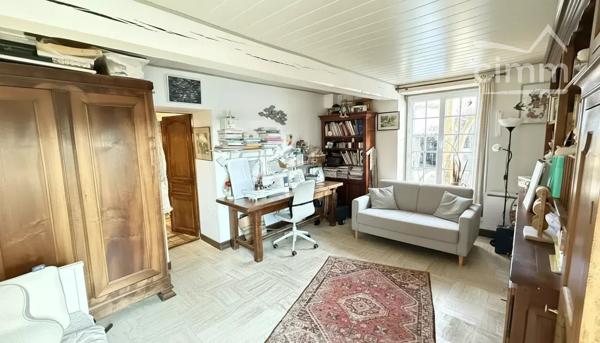Le charme de la pierre, le confort d'une maison prête à vivre.