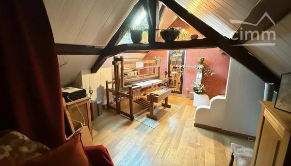 Le charme de la pierre, le confort d'une maison prête à vivre.