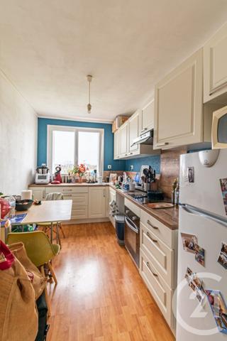 Appartement T4 à vendre  4 pièces - 64 m2 LAVAL - 53