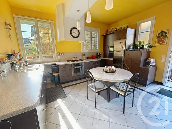 Maison à vendre  8 pièces - 181 m2 SOTTEVILLE LES ROUEN - 76