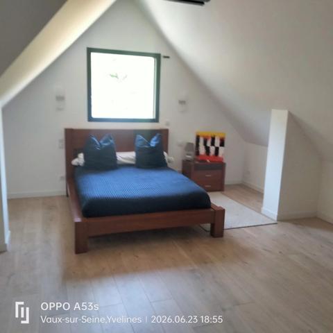 Vente                                                      Maison
                        
                                         200 m2                     à Vaux-sur-Seine