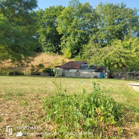 Vente                                                      Maison
                        
                                         200 m2                     à Vaux-sur-Seine