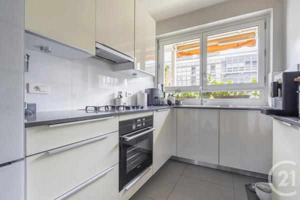 Appartement F4 à vendre  4 pièces - 92 m 2   PARIS  - 75012