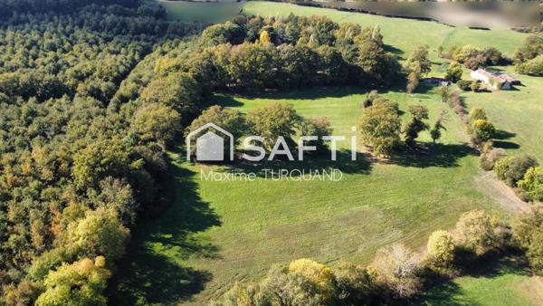 Domaine (équestre) comprenant un pavillon 290m² + 1 corps de ferme + 18 Hectares de terrain.