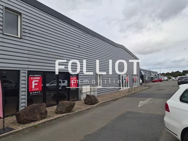 A LOUER - DANS ZONE COMMERCIALE AVENUE DE BISCHWILLER - BEAU LOCAL COMMERCIAL AVEC BEL EMPLACEMENT