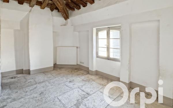 Appartement à vendre    3 pièces • 80 m2 Beaucaire