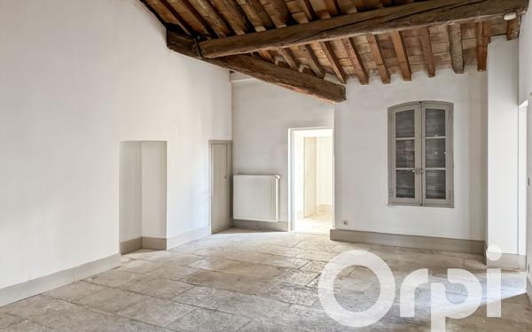 Appartement à vendre    3 pièces • 80 m2 Beaucaire