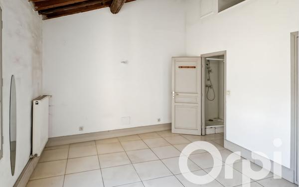 Appartement à vendre    3 pièces • 80 m2 Beaucaire