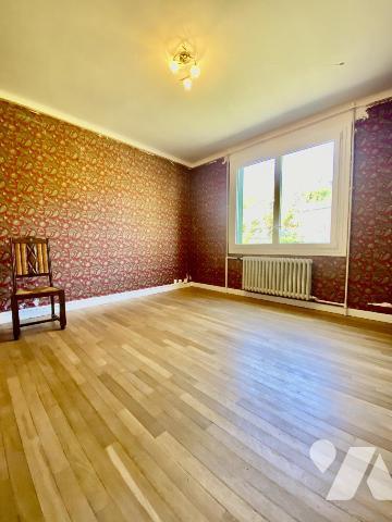 Maison proche centre ville, dans la vallée de Gouëdic