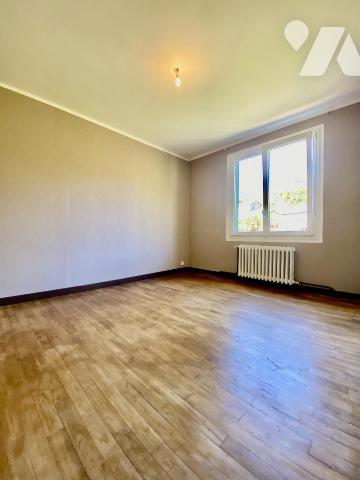 Maison proche centre ville, dans la vallée de Gouëdic