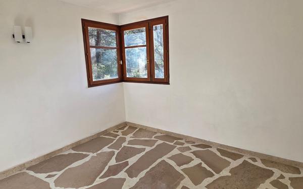 Maison à vendre    4 pièces • 125 m2 Auriol