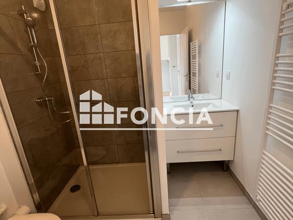 Location Appartement 2 pièces 39.98 m² - 11 RUE DU PETIT BOUILLON Chartres 28000