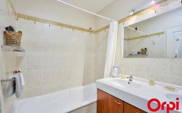 Appartement à vendre    3 pièces • 83,34 m2 Villeurbanne