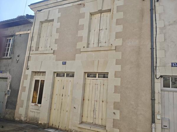 Vente immobilière : Maison de ville à Richelieu  4 pièces 66 m² 34 200 €- EPI Immobilier Richelieu.