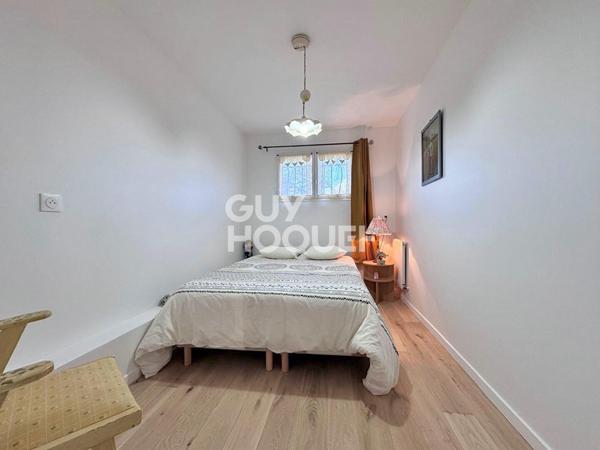 A BONNEVILLE-SUR-TOUQUES, TRES BELLE MAISON TRADITIONNELLE AVEC VASTE TERRAIN !