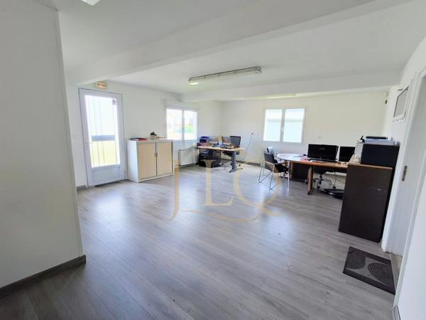 Le camp de base des bâtisseurs - 200 m² de locaux professionnels