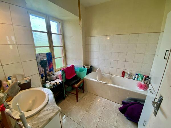 A VENDRE 2 MAISONS à Bazouges-La-Pérouse