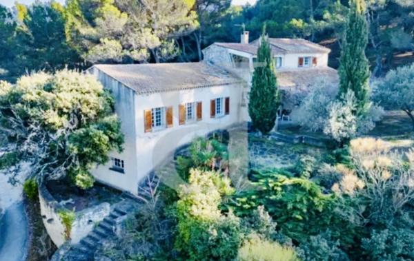 Vente Villa parc de 25000 m2 Carpentras   