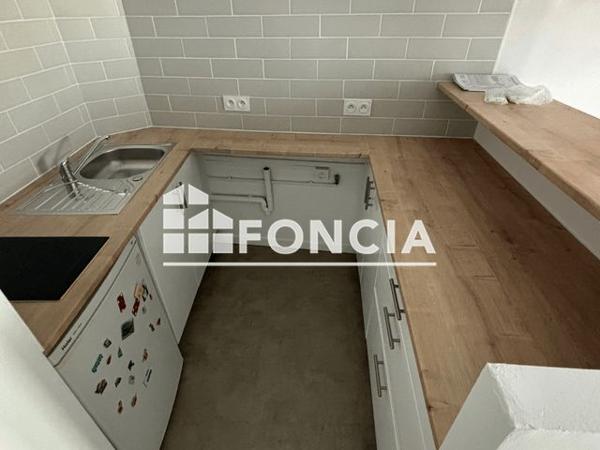 Location Studio 28.97 m² - 45 RUE ROBERT Nimes 30000