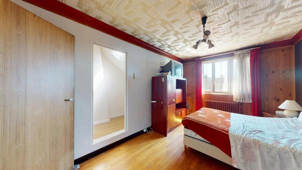 Vente                                                      Maison
                        
                     6 pièces                      93 m2                     à Dugny