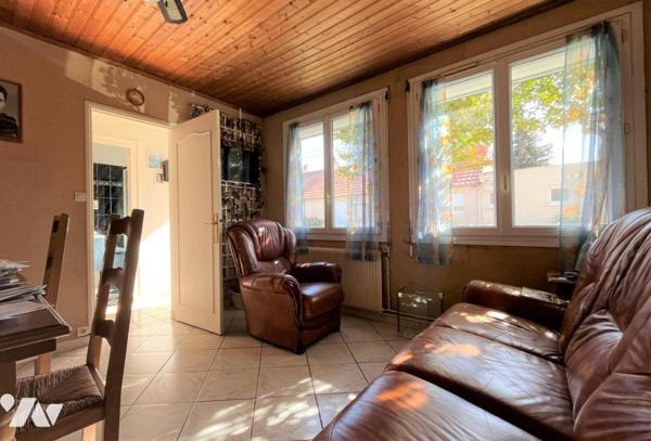 Nantes Nord Hippodrome, maison T3 de 58 m² + combles + garages, sur parcelle de 416 m²