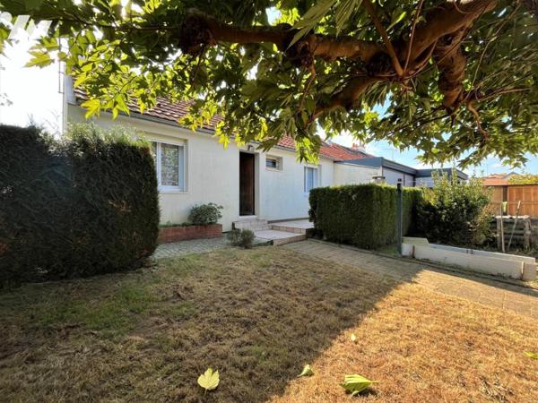 Nantes Nord Hippodrome, maison T3 de 58 m² + combles + garages, sur parcelle de 416 m²