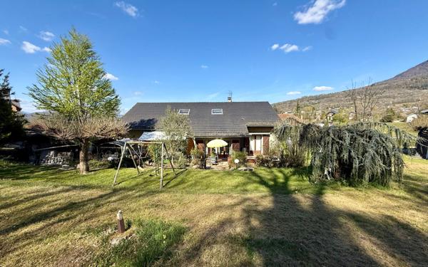 Maison à vendre    6 pièces •  Mouxy