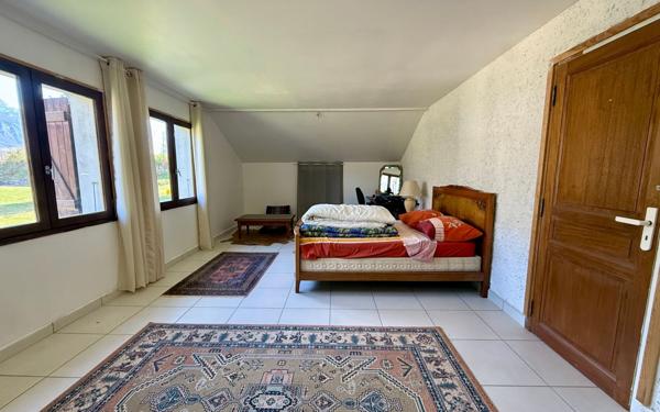 Maison à vendre    6 pièces •  Mouxy