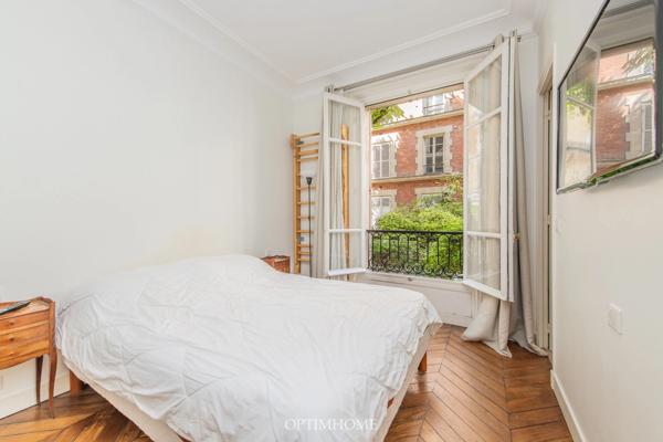 EXCLUSIVITE - Champ-de-Mars - APPARTEMENT 3 pièces avec Terrasse de 33m² + Patio de 5m²