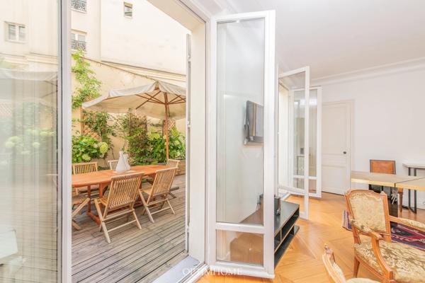 EXCLUSIVITE - Champ-de-Mars - APPARTEMENT 3 pièces avec Terrasse de 33m² + Patio de 5m²