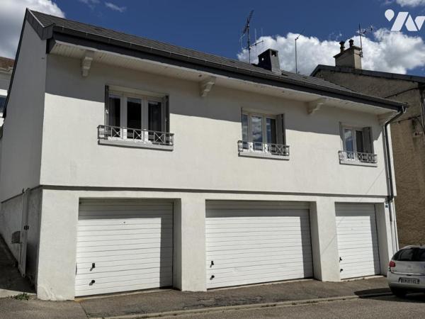 OYONNAX CENTRE – PROPRIÉTÉ DE CARACTÈRE AVEC DEUX MAISONS, PISCINE ET GARAGES